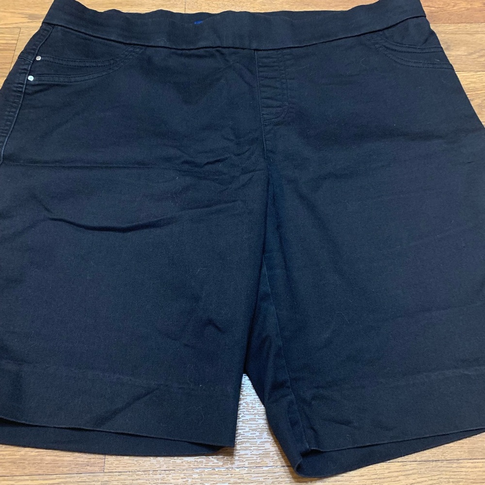 Women’s Black Architect Shorts size 14 Petite